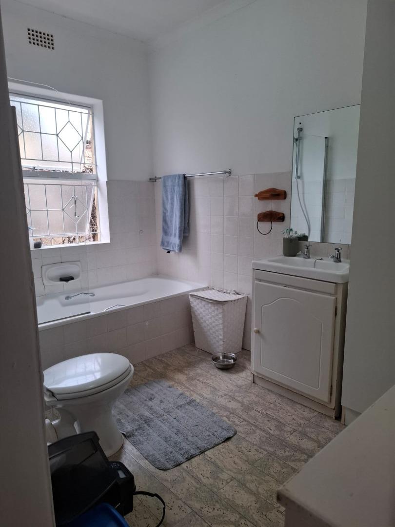 751052_Bathroom.jpg
