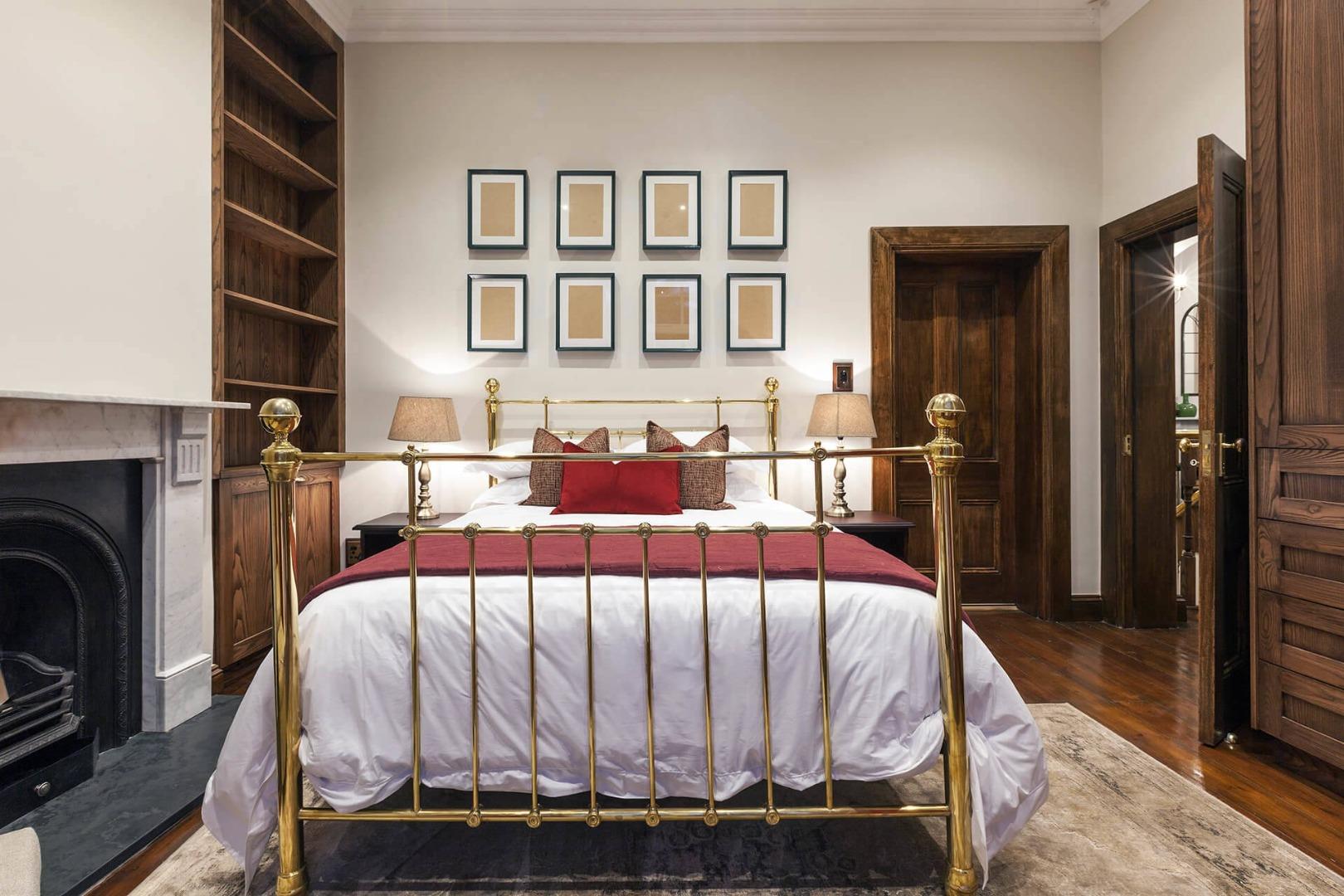 768730_122k_bedroom.jpg